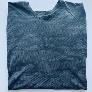 Lululemon Metal Vent Tech Long Sleeve (Cameo)
